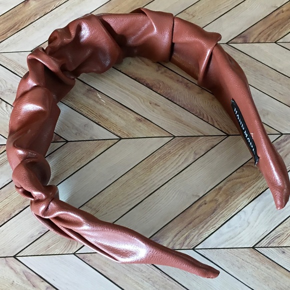 Sincerly Jules Brown Styling Faux Leather Scrunched Headband with Knotted Design - Picture 2 of 10